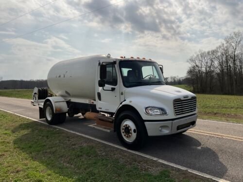 2006 Freightliner M2 Business Class Cat C7 Engine – $19,500.00 – Truck ...