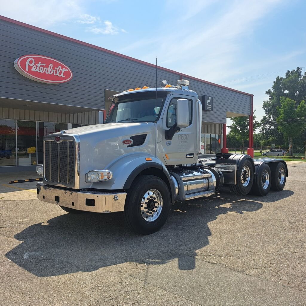 2020 PETERBILT 567